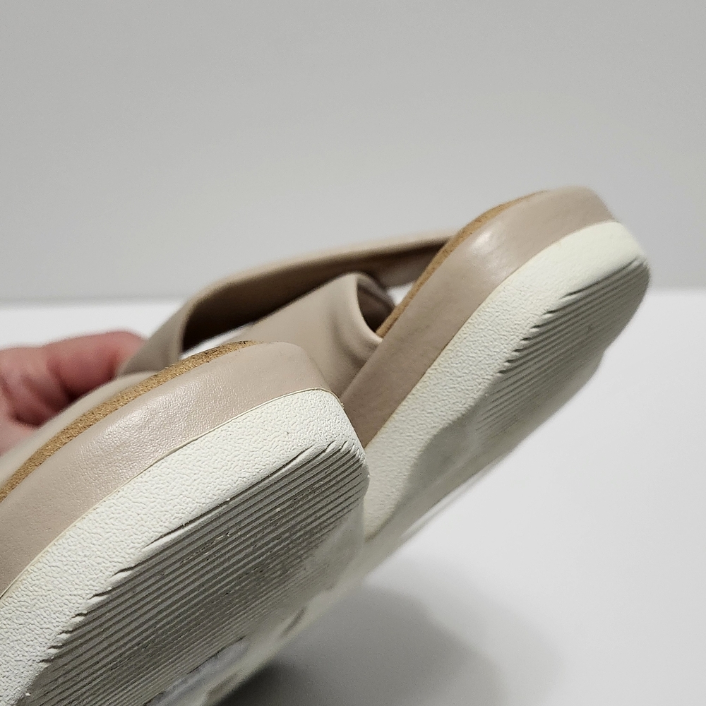 Clarks Clara Sandals size 7.5 Shoes - Picture 10 of 15